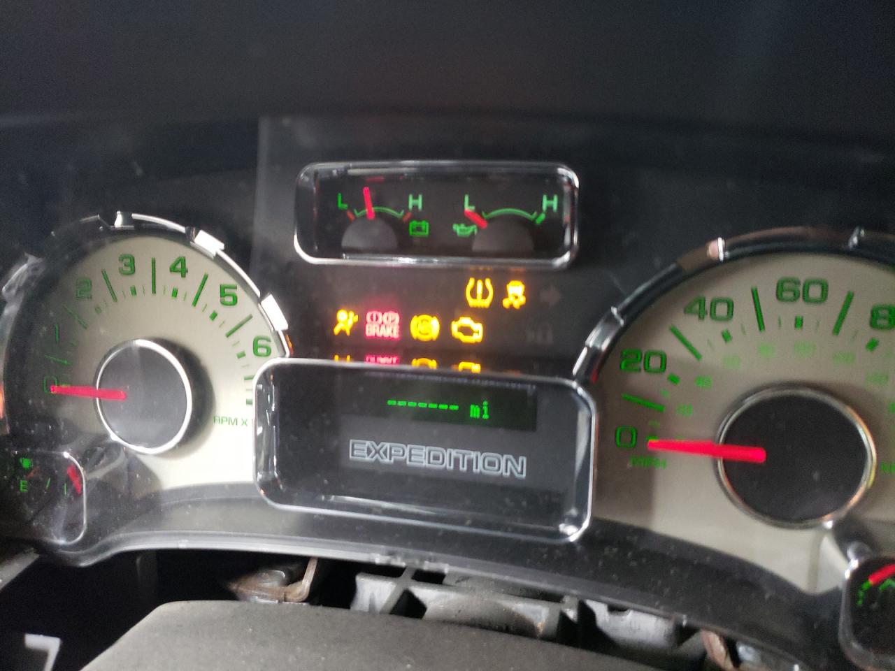 2011 Ford Expedition El Limited VIN: 1FMJK2A51BEF06944 Lot: 83030194