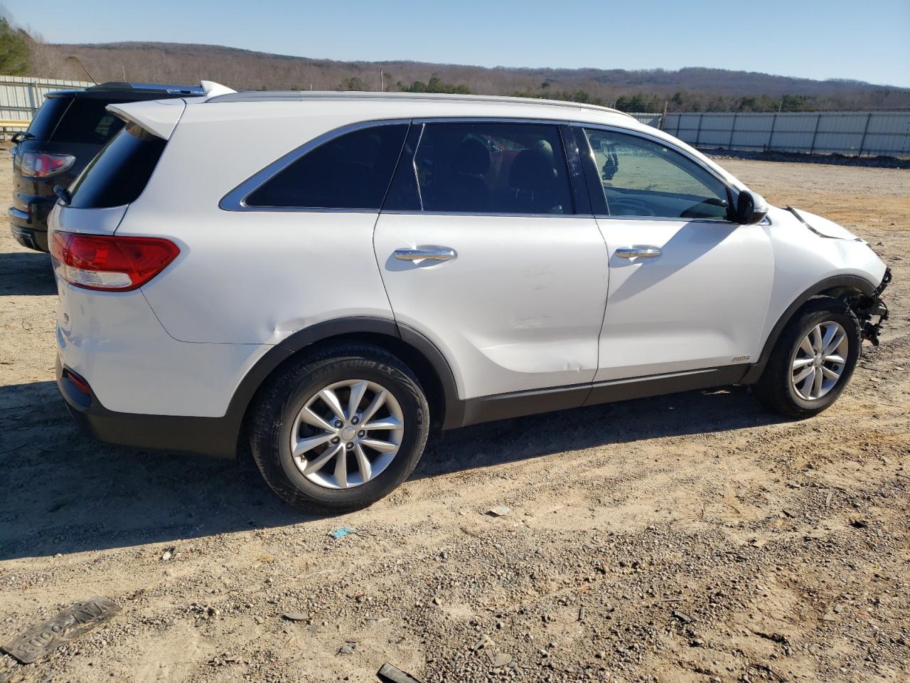 2018 Kia Sorento - Image 3