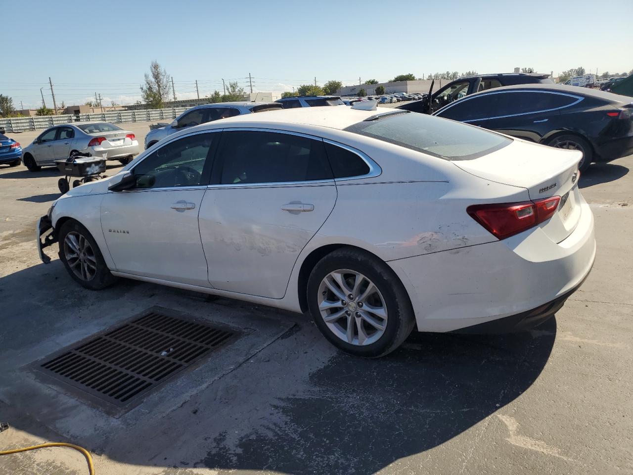2016 Chevrolet Malibu - Image 2