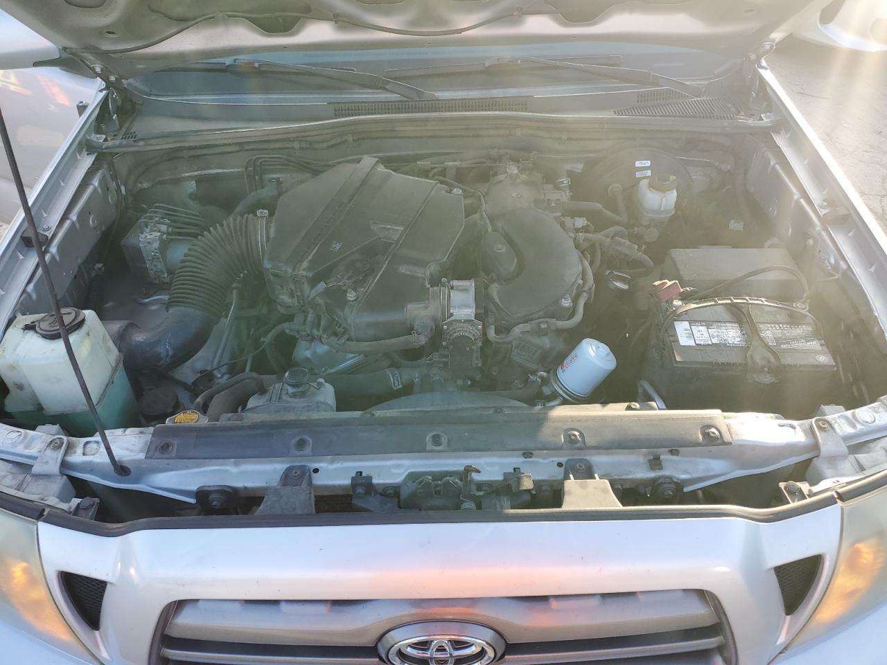 2010 Toyota Tacoma - Image 12