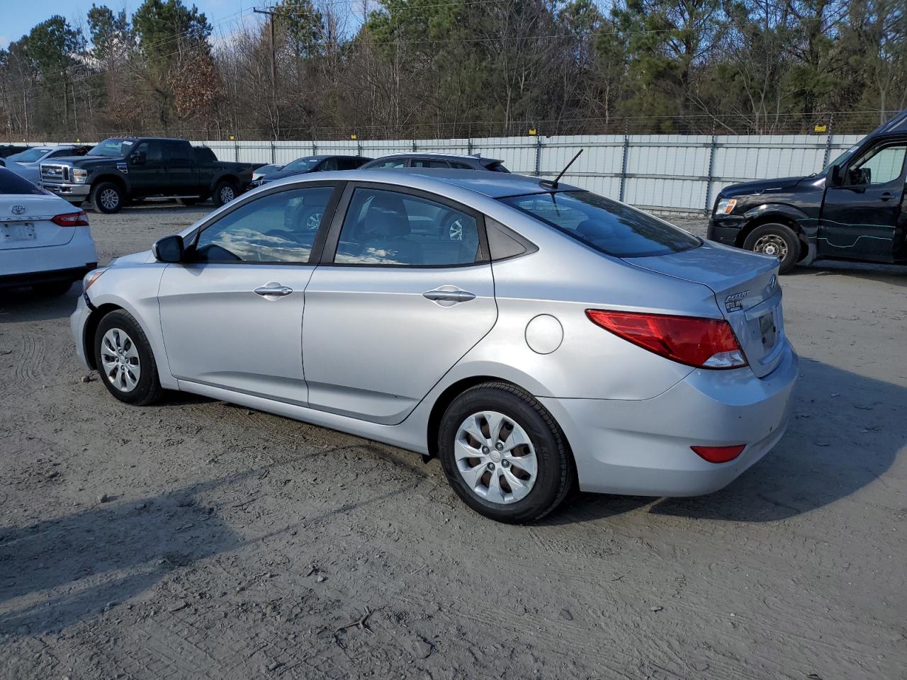 KMHCT4AE6HU215470 2017 HYUNDAI ACCENT - Image 2