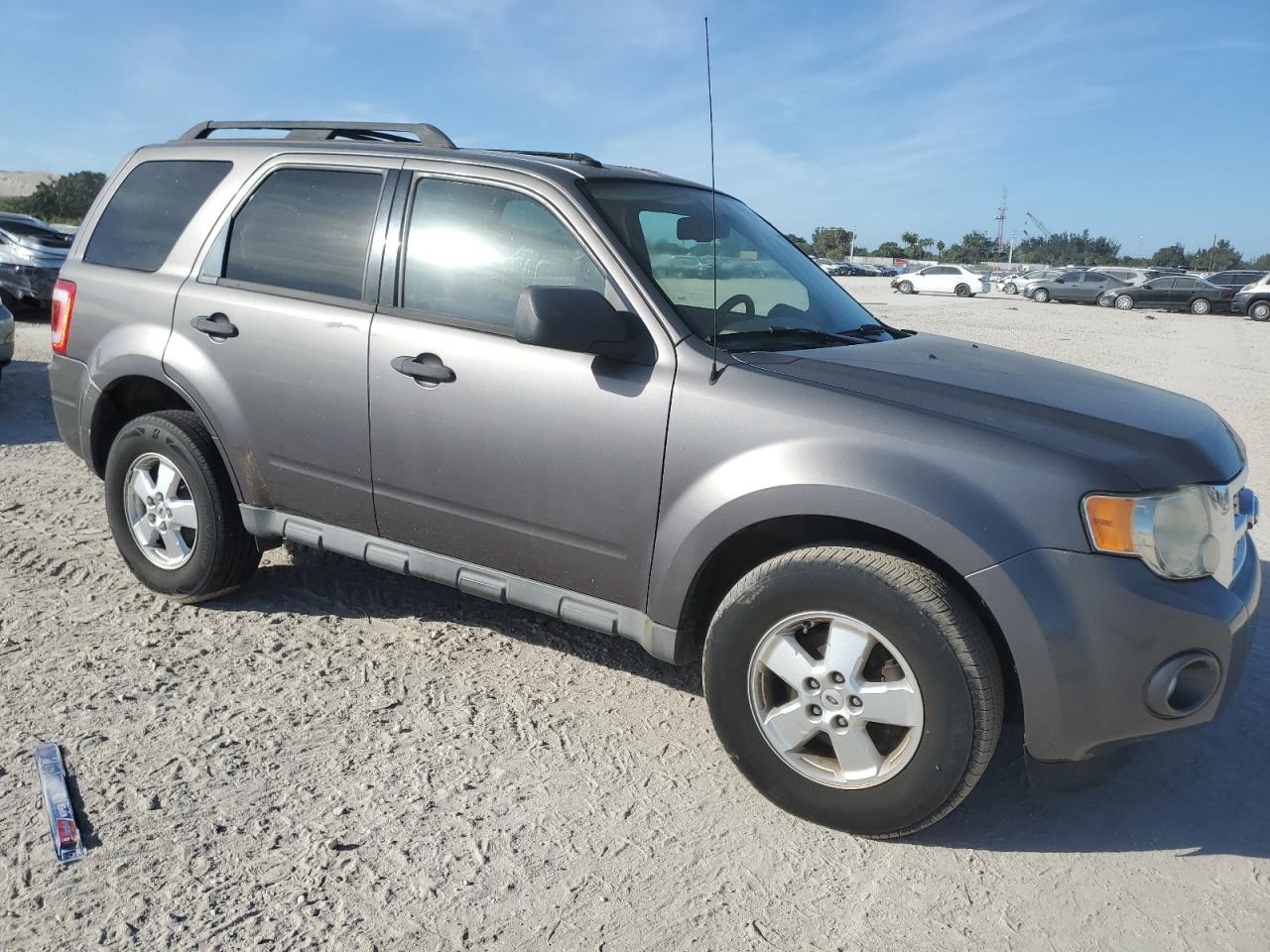 2010 Ford Escape - Image 4