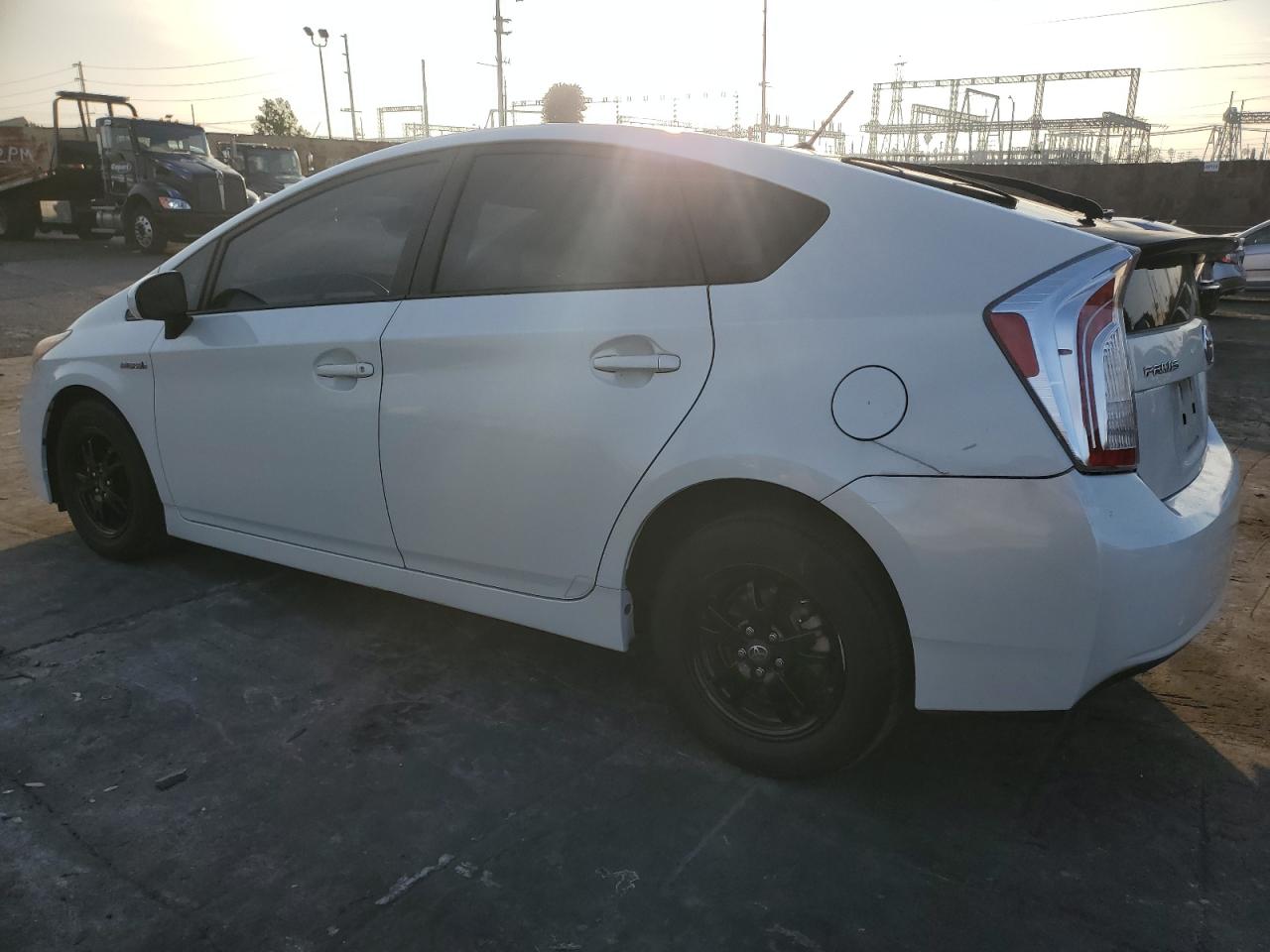 VIN JTDKN3DU1E1749870 2014 TOYOTA PRIUS no.2