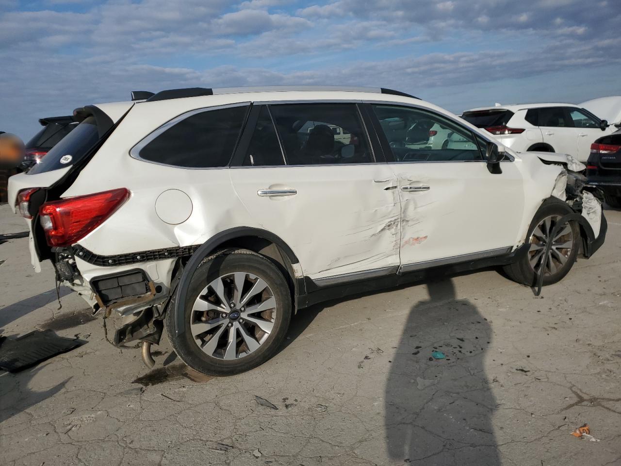 2018 Subaru Outback - Image 3