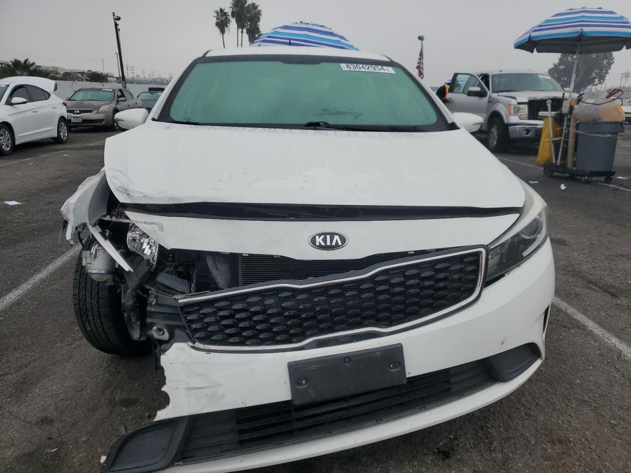 VIN KNAFK5A85J5773795 2018 KIA FORTE no.5