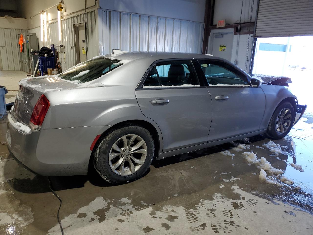 VIN 2C3CCAAG6FH769312 2015 CHRYSLER 300 no.3