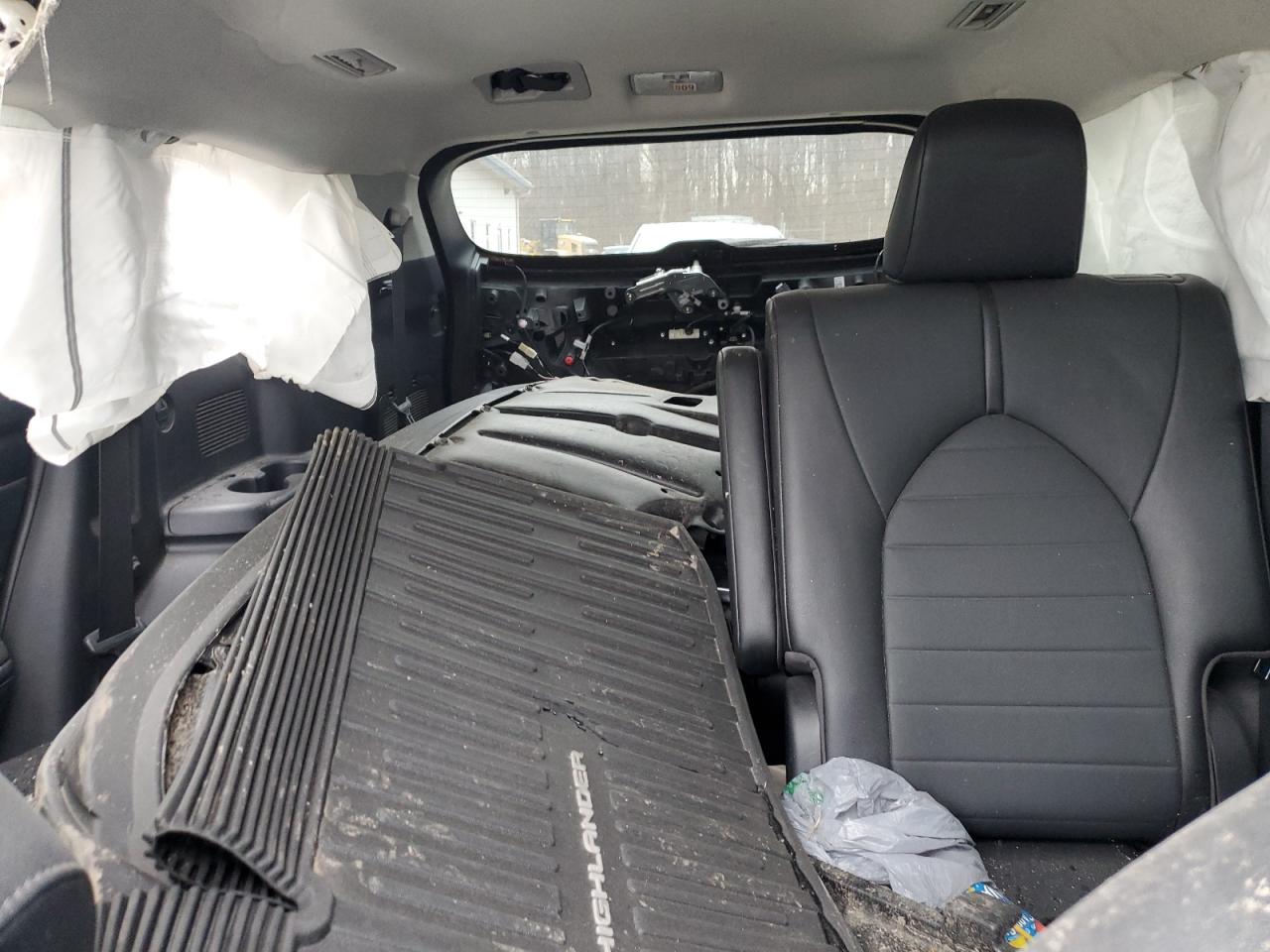 2021 Toyota Highlander - Image 10