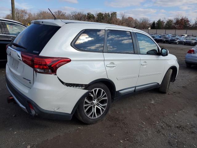  MITSUBISHI OUTLANDER 2016 Biały