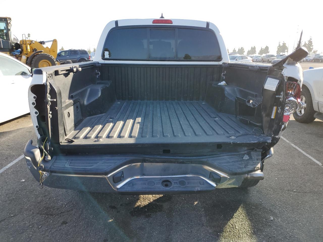 VIN 5TFJX4GN3FX049007 2015 TOYOTA TACOMA no.6