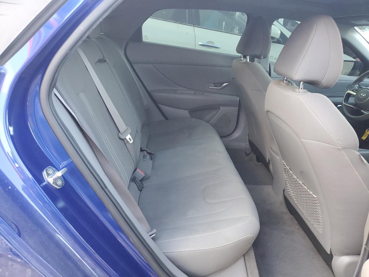 2021 Hyundai Elantra - Image 10