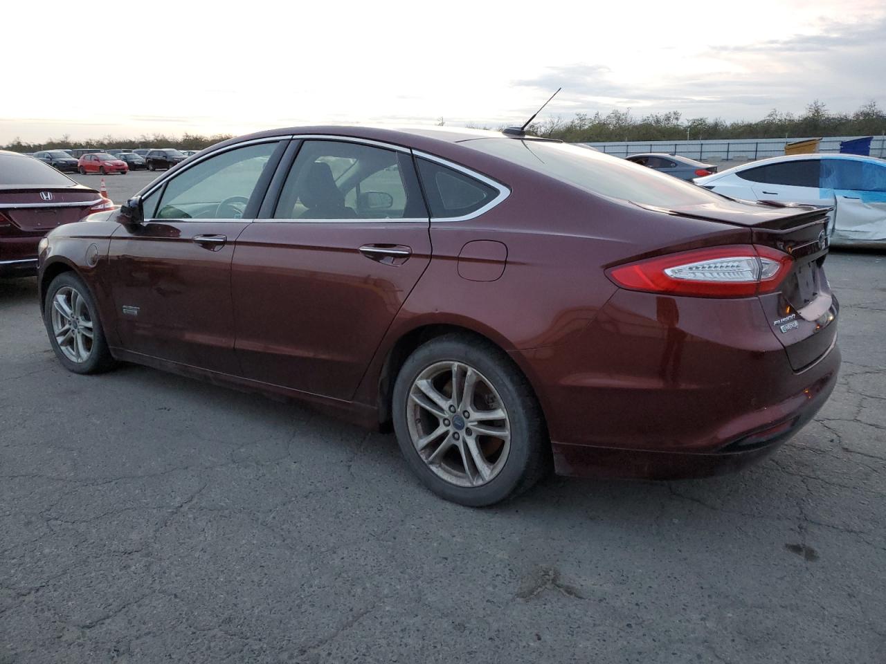 VIN 3FA6P0SU7GR229670 2016 FORD FUSION no.2