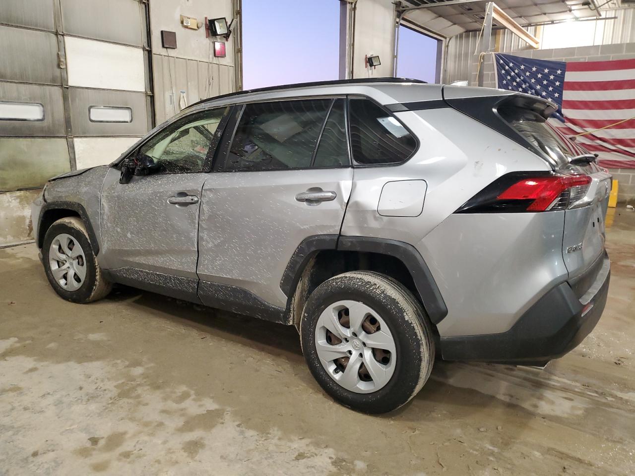 2019 Toyota RAV 4 - Image 2