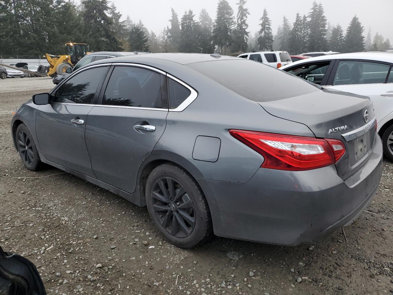 2017 Nissan Altima - Image 2