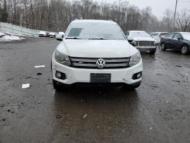  VOLKSWAGEN TIGUAN 2015 Білий