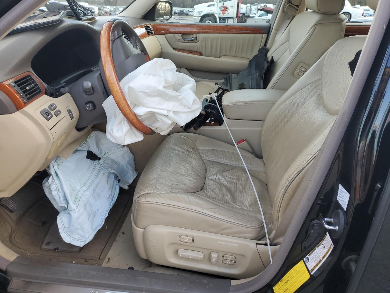 2004 Lexus Ls 430 VIN: JTHBN36F940142438 Lot: 83329464