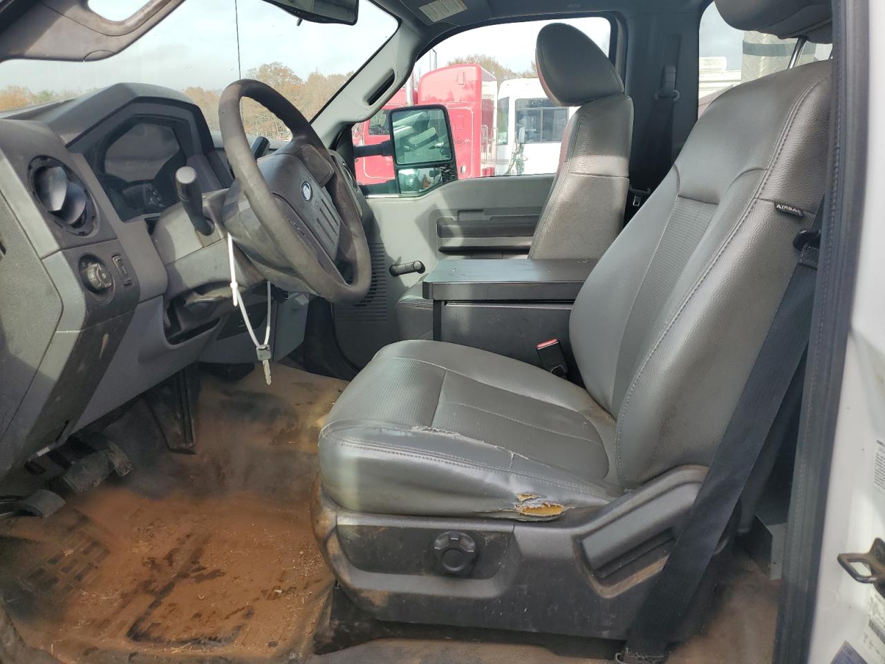 2012 Ford F450 - Image 7
