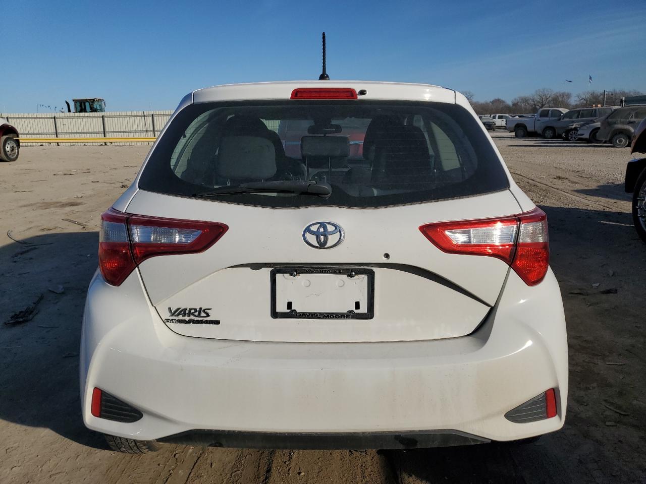 2018 Toyota Yaris L VIN: VNKJTUD38JA096096 Lot: 84209644