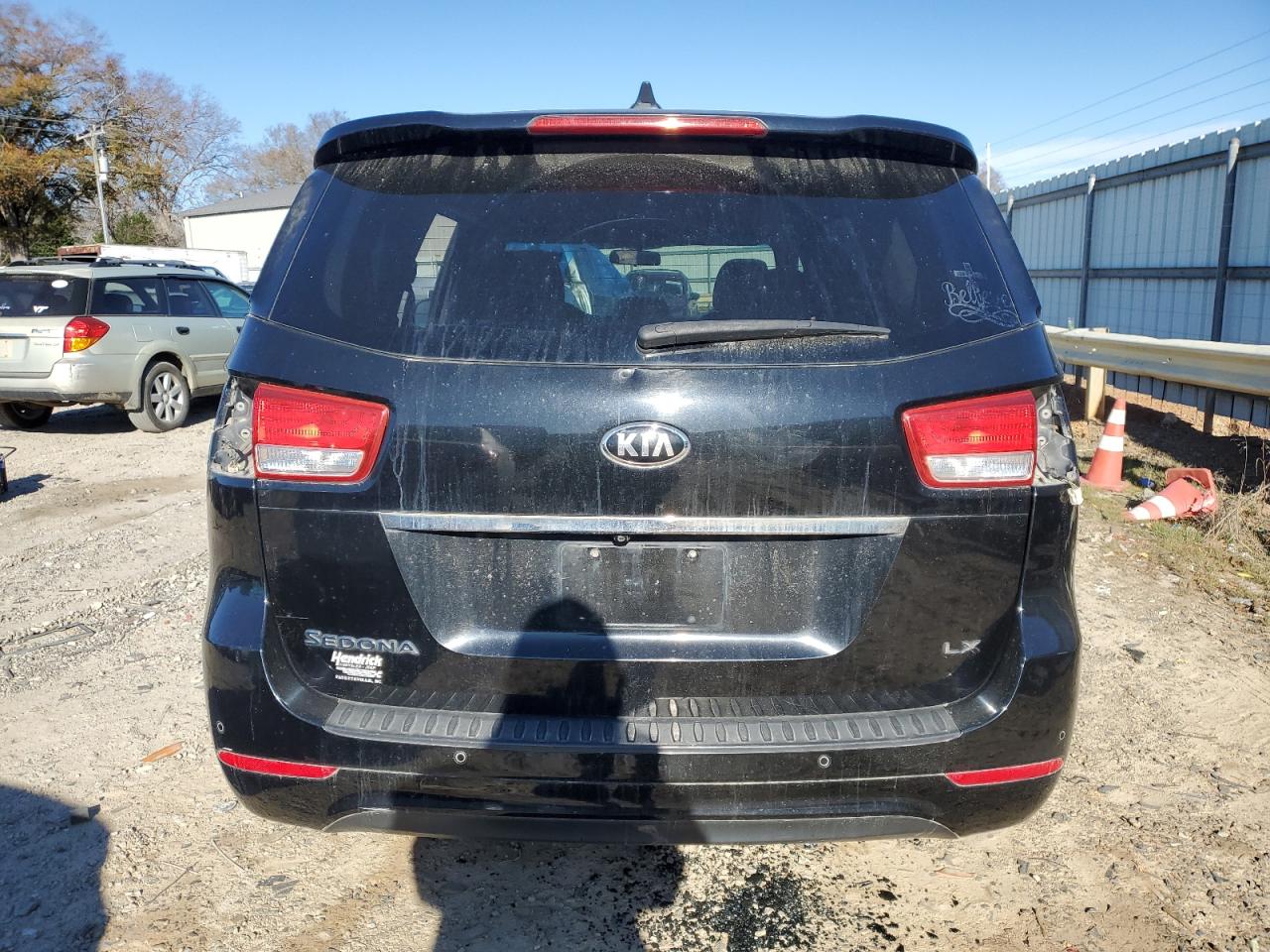 2016 Kia Sedona - Image 6