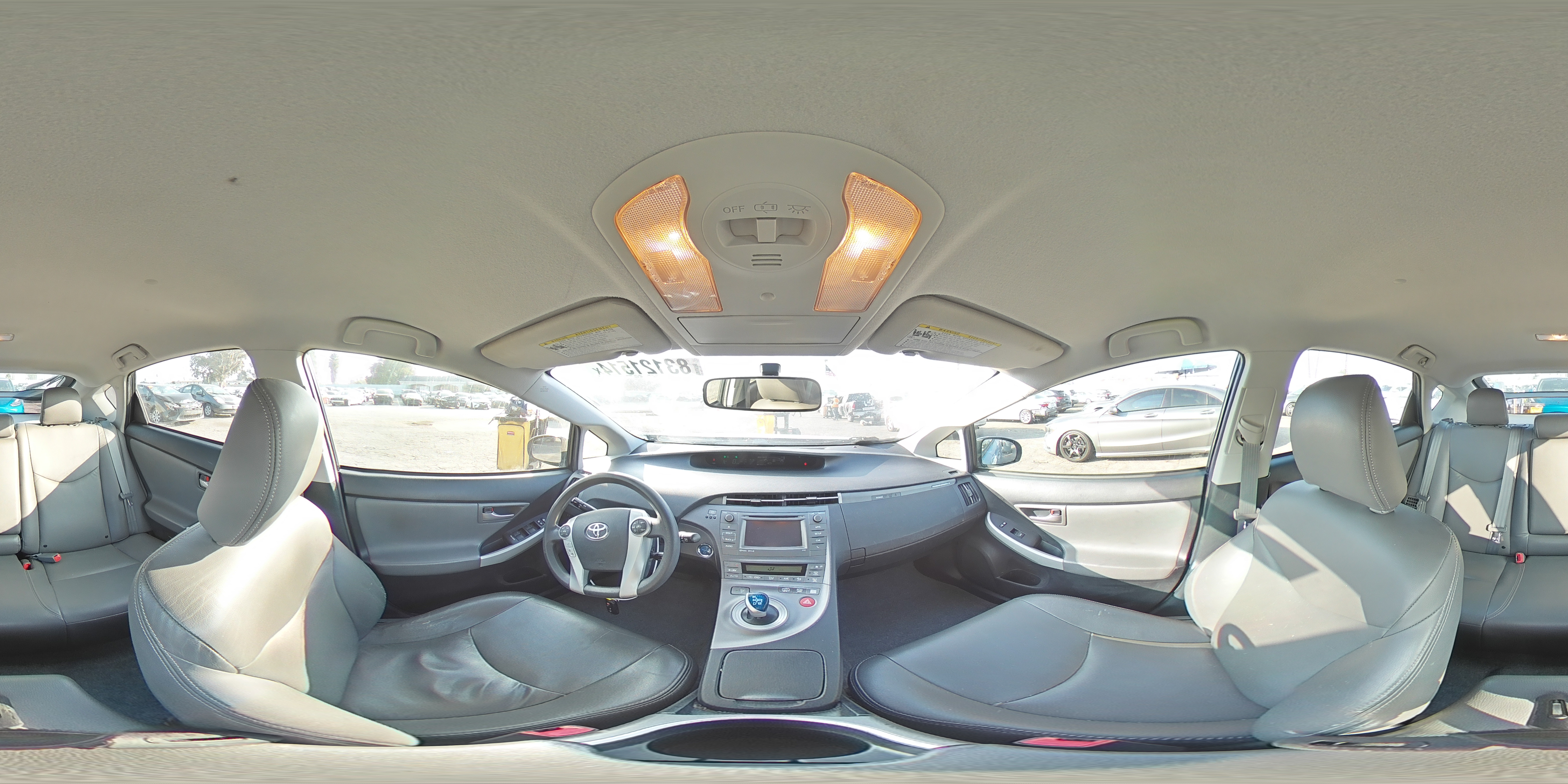 2012 Toyota Prius - Image 13