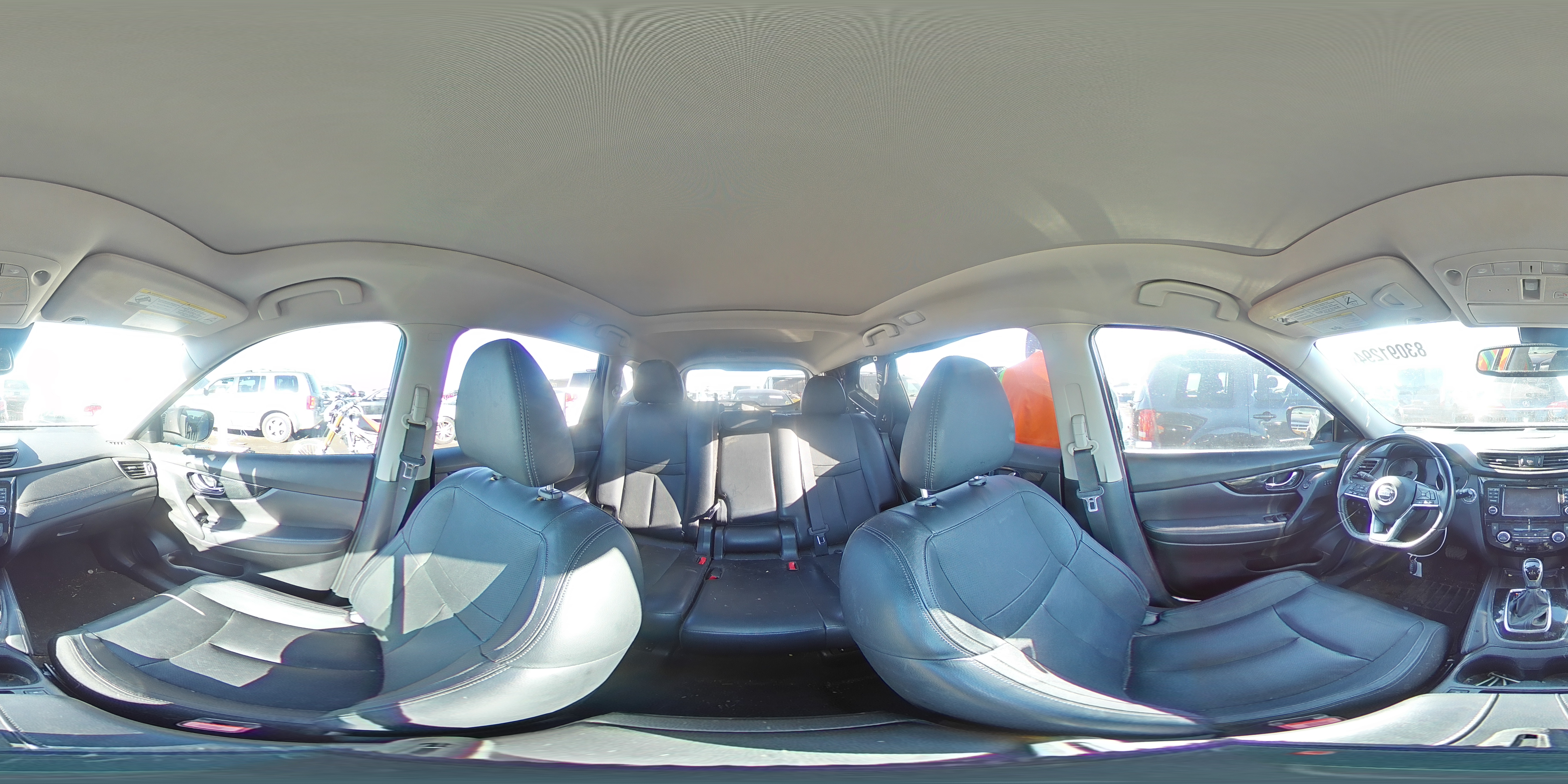 2017 Nissan Rogue - Image 14