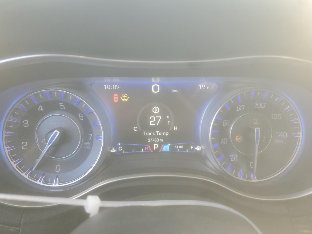 2016 Chrysler 300 - Image 9