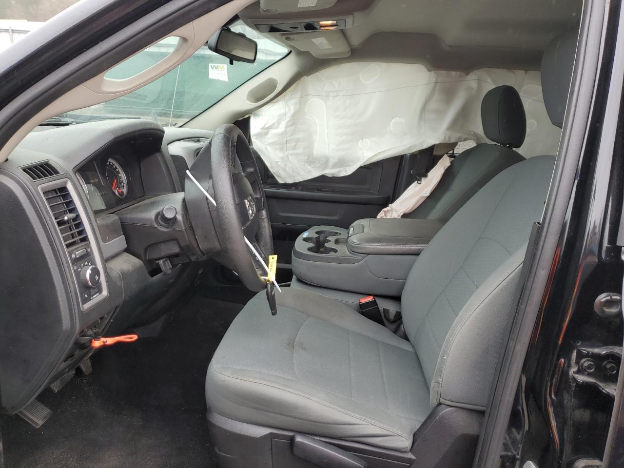 2015 RAM 1500 - Image 7