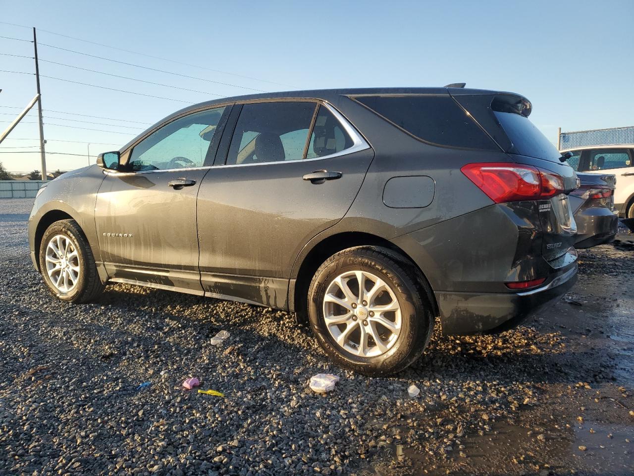 2020 Chevrolet Equinox - Image 2