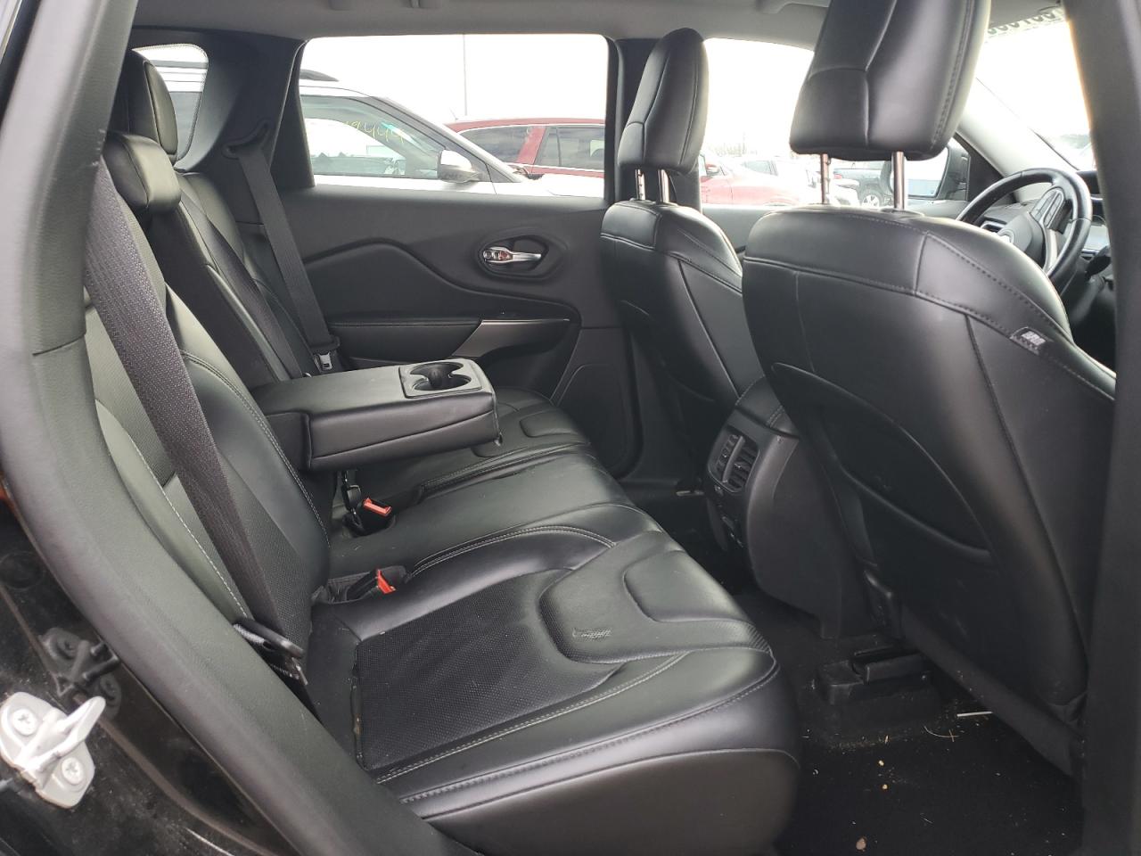 2020 Jeep Grand Cherokee - Image 11