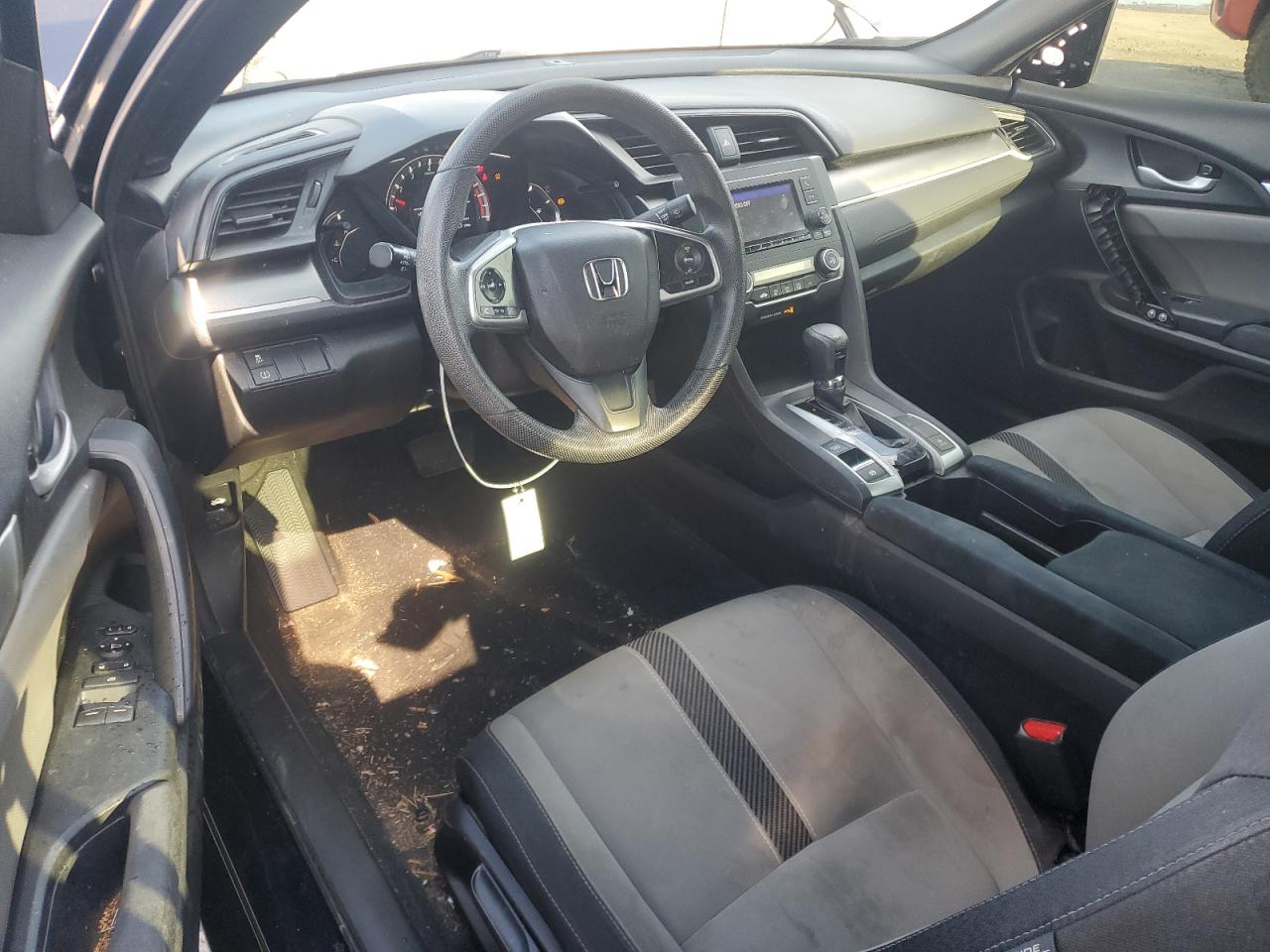 2018 Honda Civic Lx VIN: 2HGFC4B01JH305513 Lot: 82204014