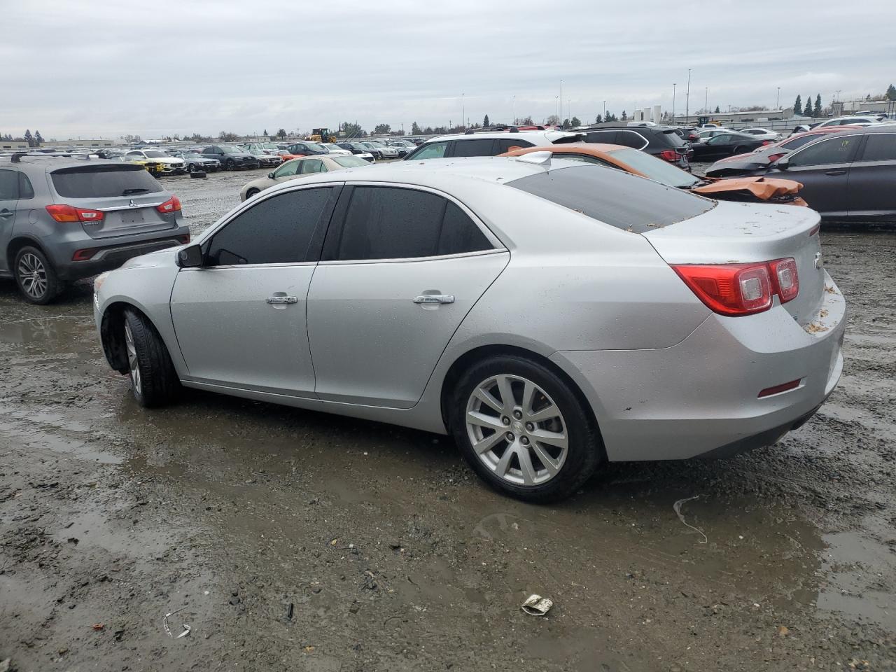 VIN 1G11E5SA6GU156614 2016 CHEVROLET MALIBU no.2