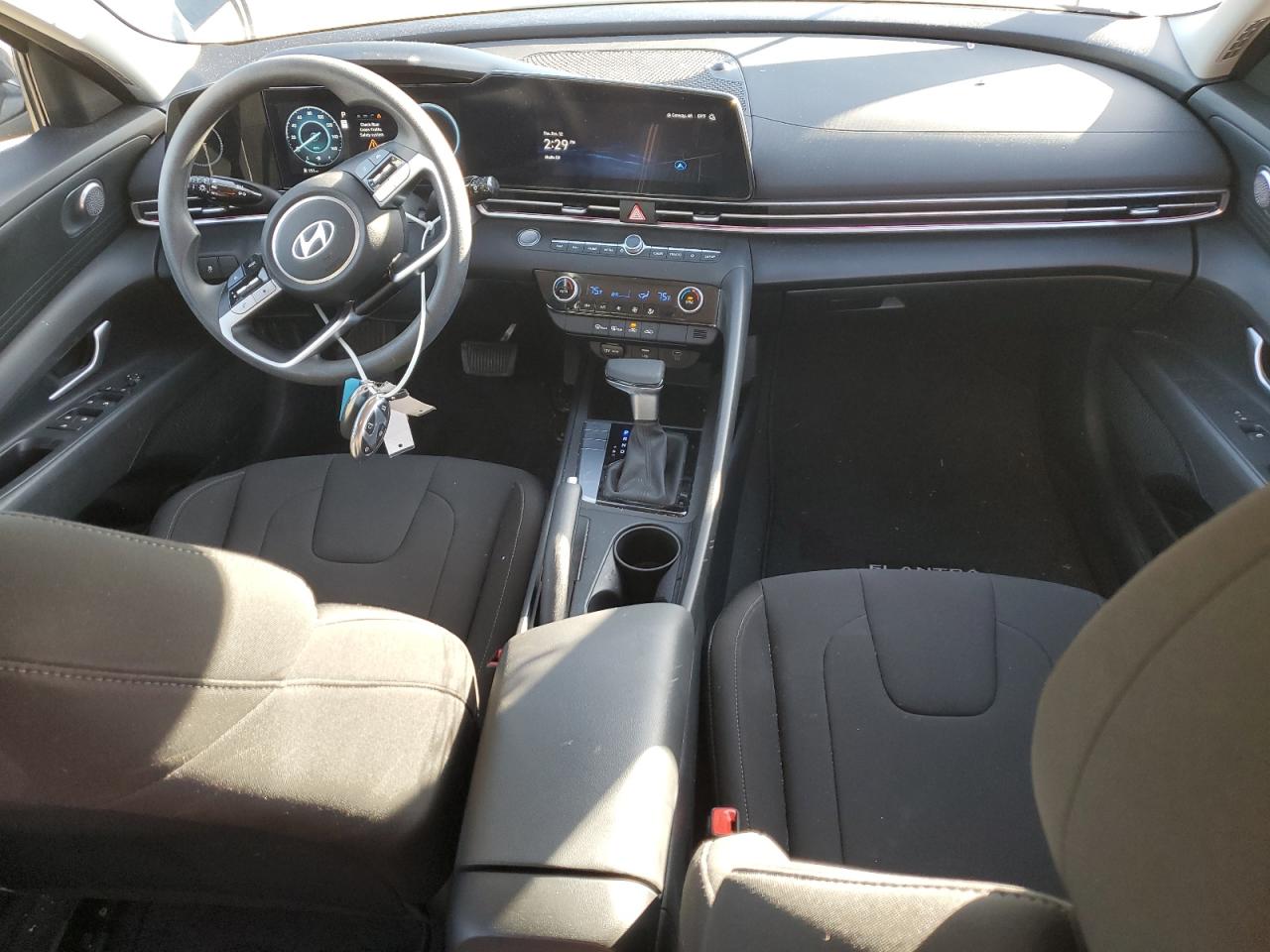 2024 Hyundai Elantra - Image 8