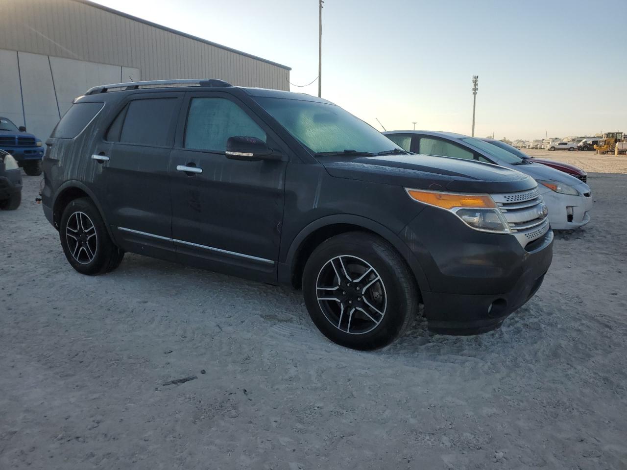 2015 Ford Explorer - Image 4