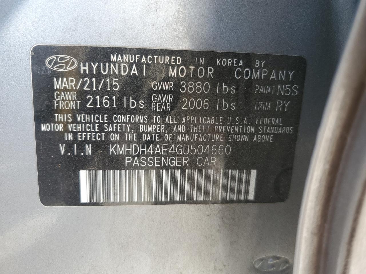 2016 Hyundai Elantra - Image 12