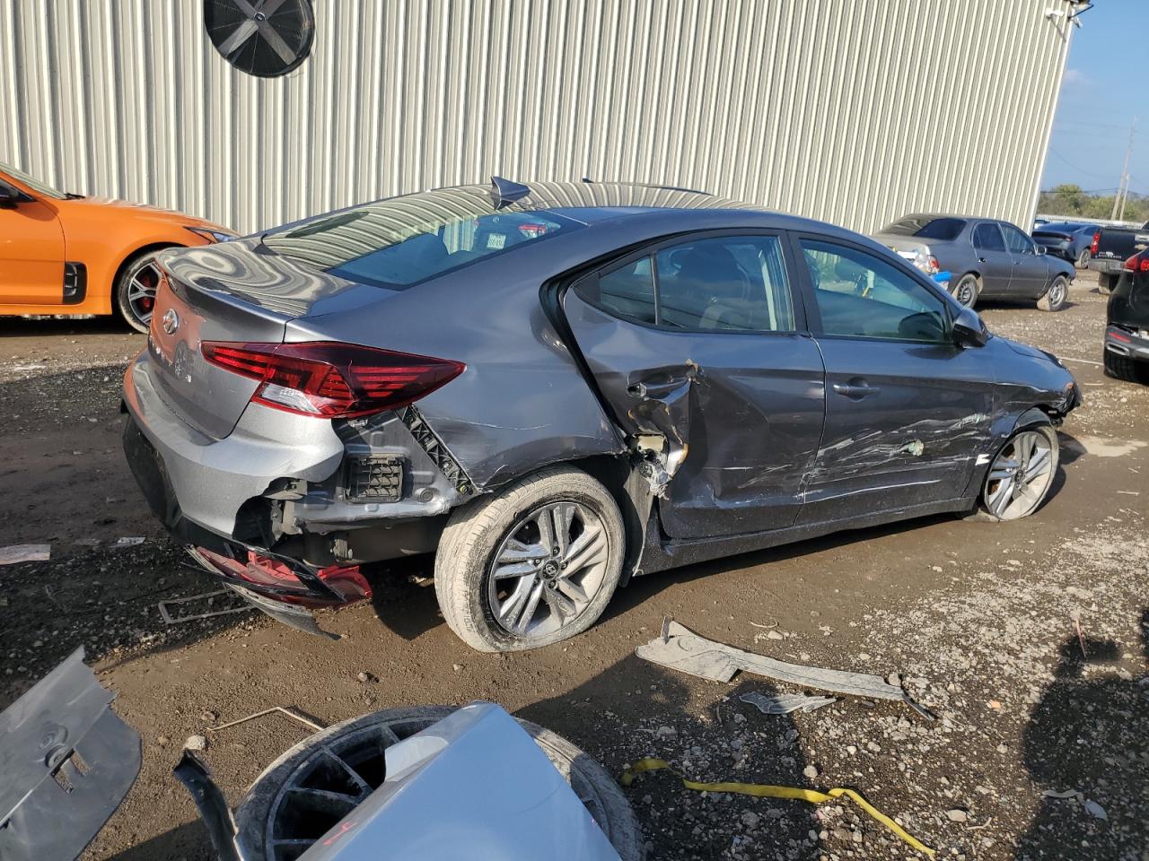 VIN 5NPD84LF2KH473986 2019 HYUNDAI ELANTRA no.3