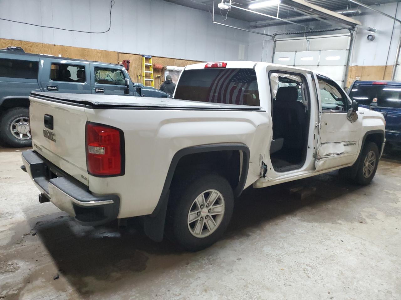 2014 GMC Sierra - Image 3