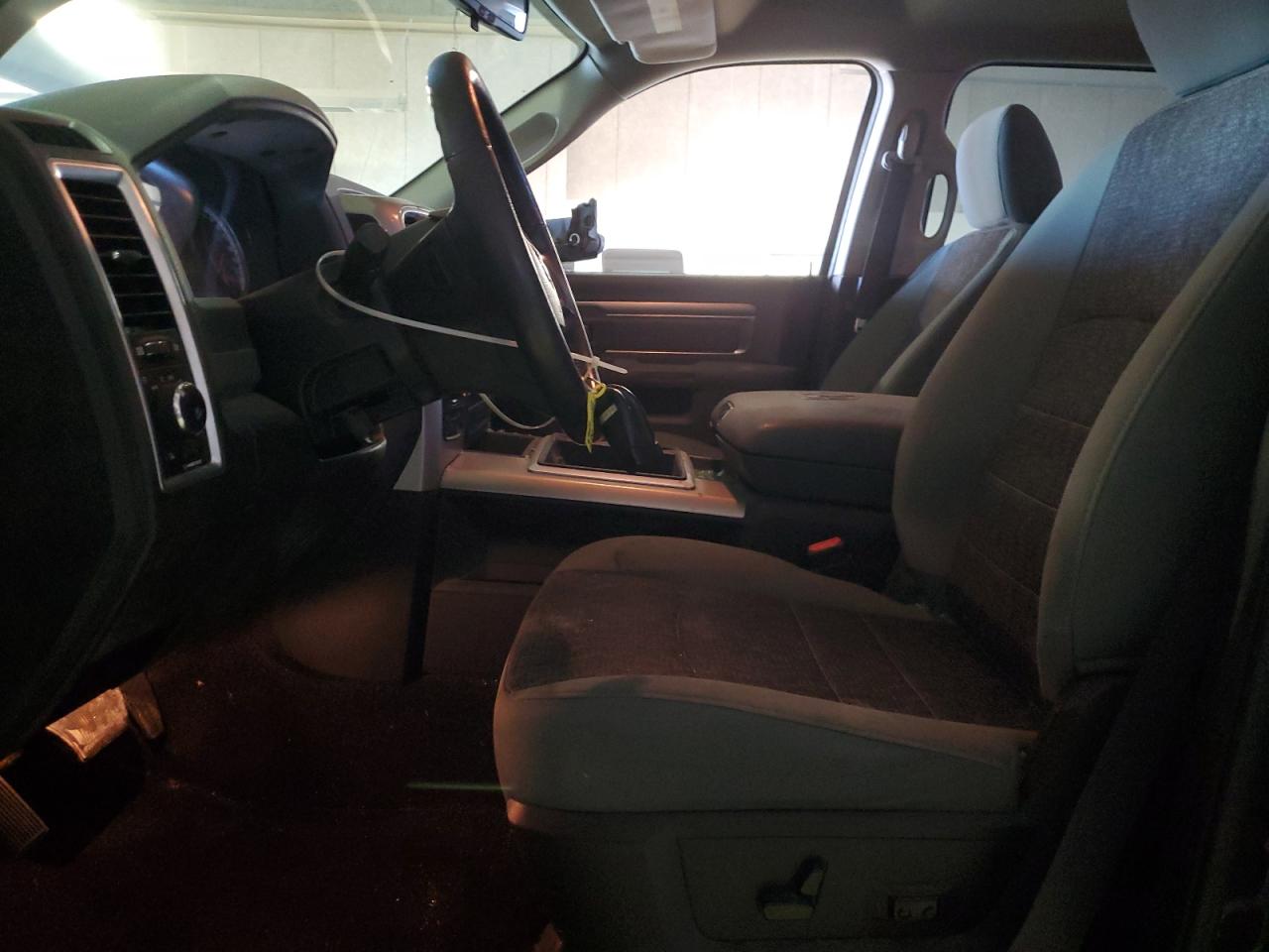 2015 RAM 1500 - Image 7