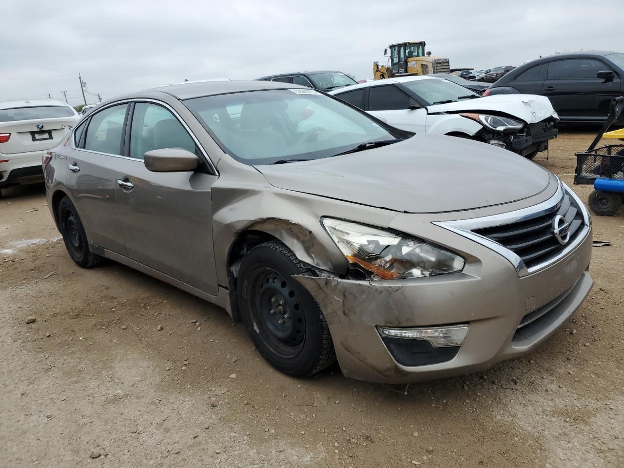 VIN 1N4AL3AP9FN313557 2015 NISSAN ALTIMA no.4