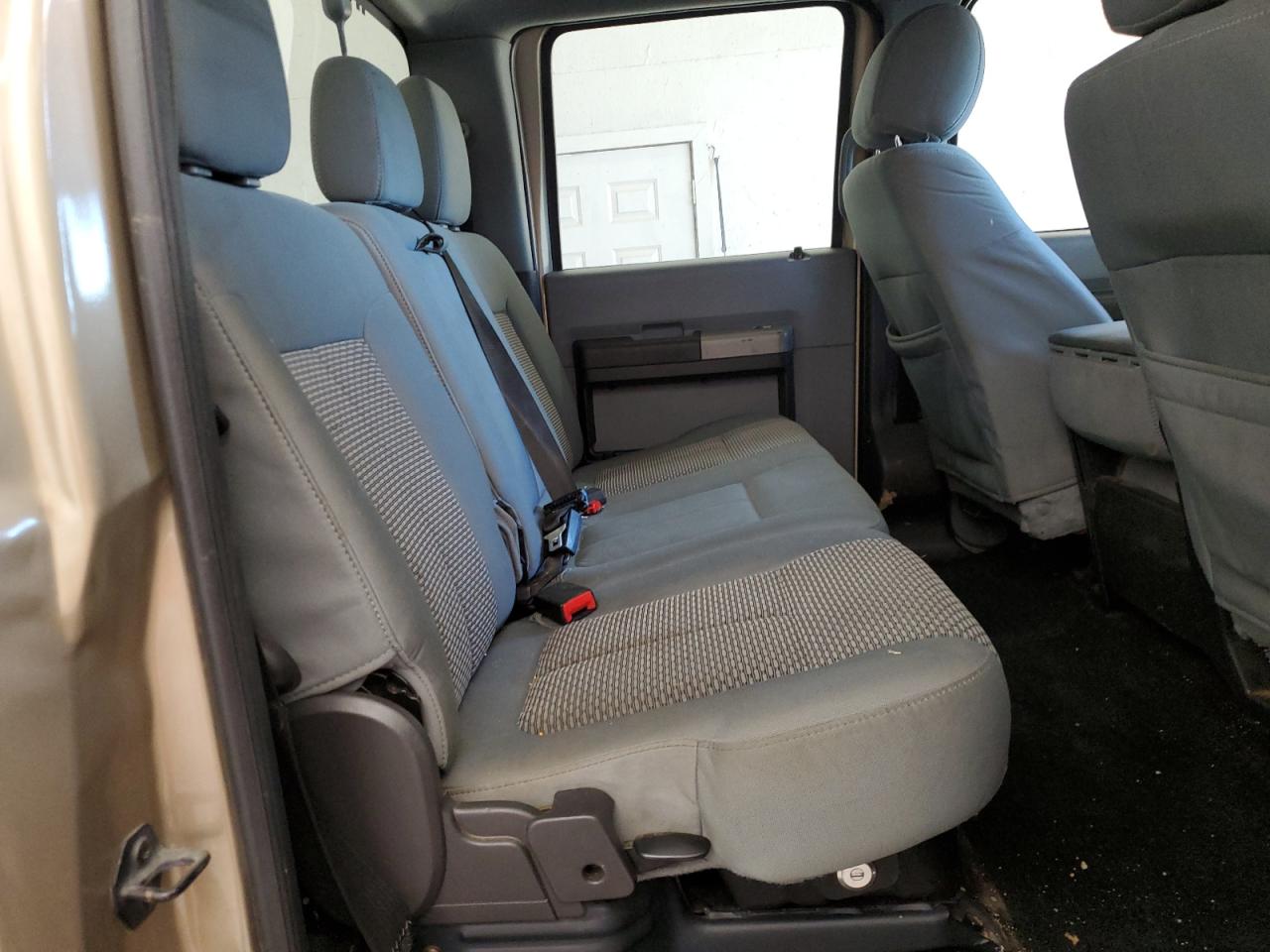2013 Ford F250 - Image 11