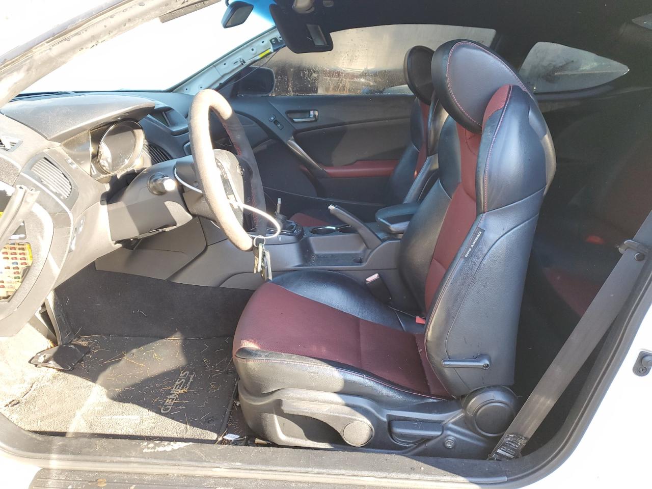 2012 Hyundai Genesis - Image 7