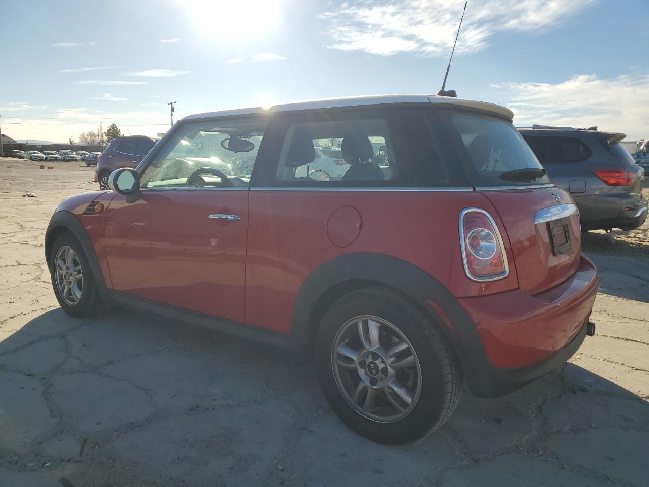 VIN WMWSU3C55DT684437 2013 MINI COOPER no.2