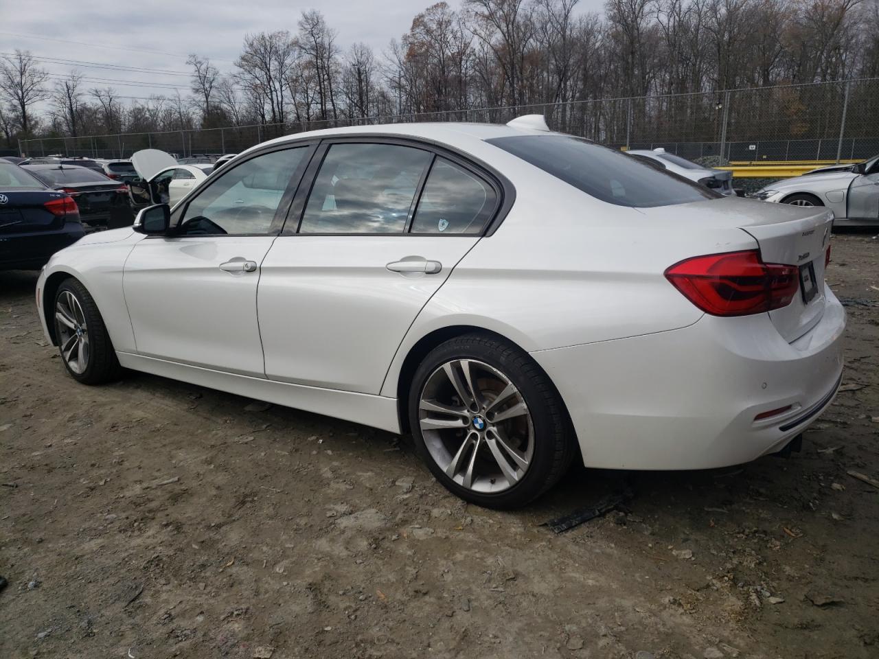 WBA8E3G50GNU03610 2016 BMW 3 SERIES - Image 2