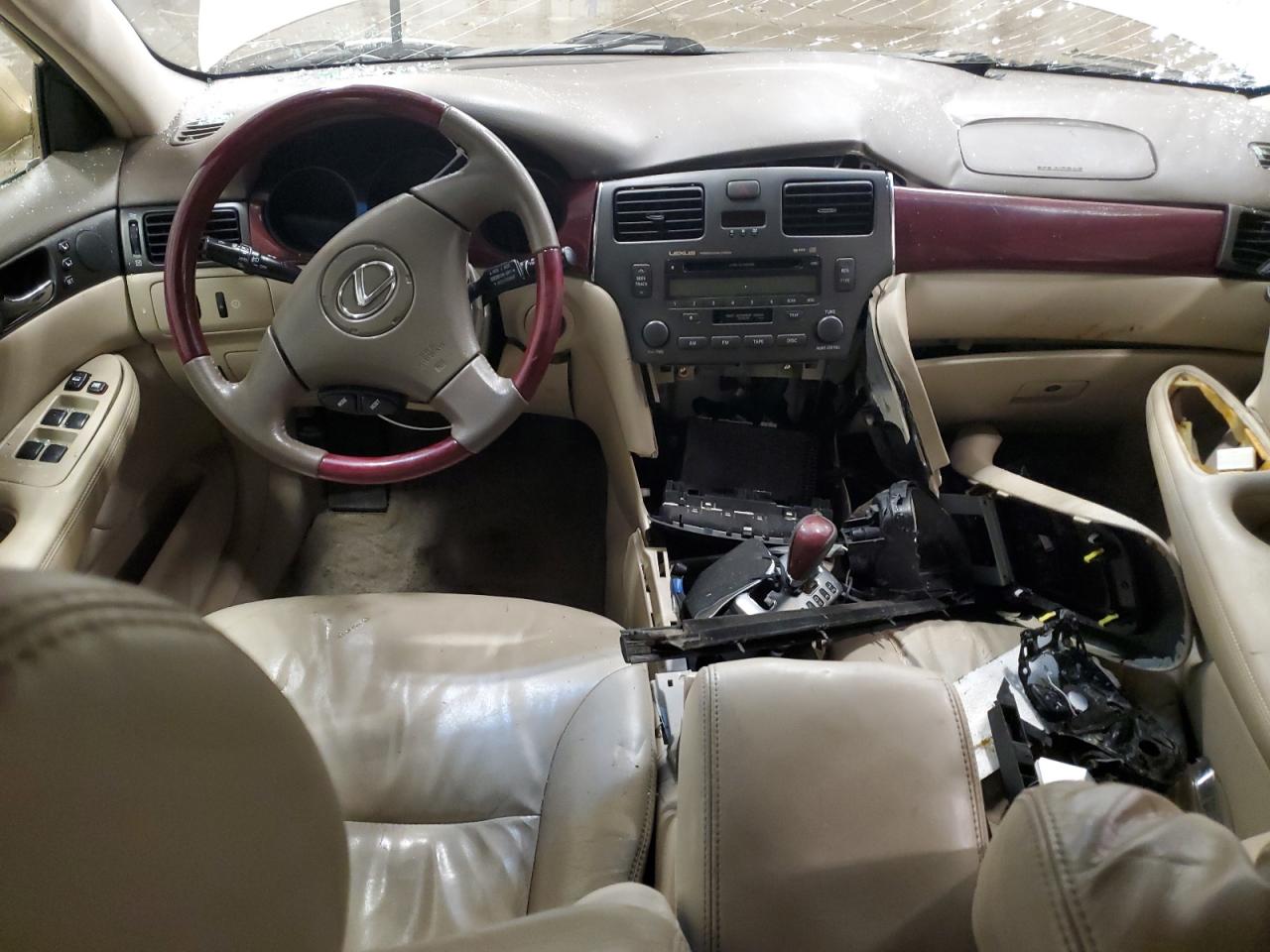 2003 Lexus ES - Image 8