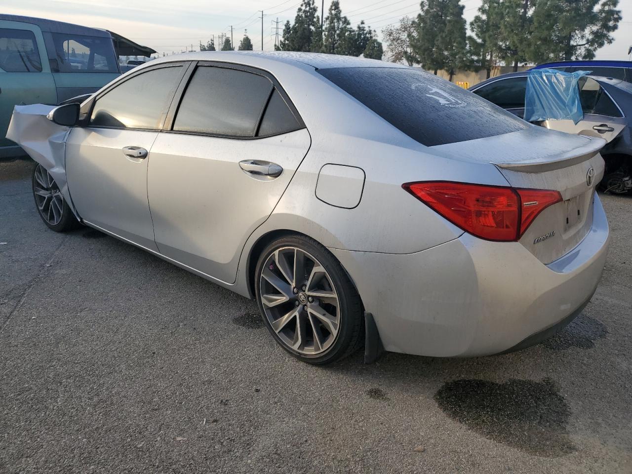 VIN 5YFBURHEXHP686034 2017 TOYOTA COROLLA no.2