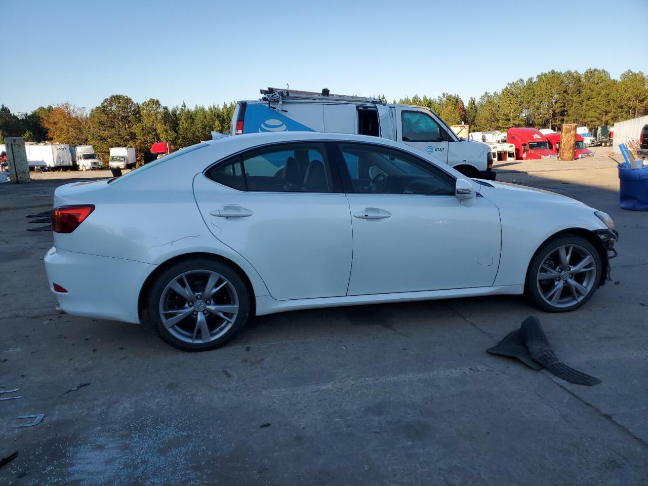 2010 Lexus IS - Image 3