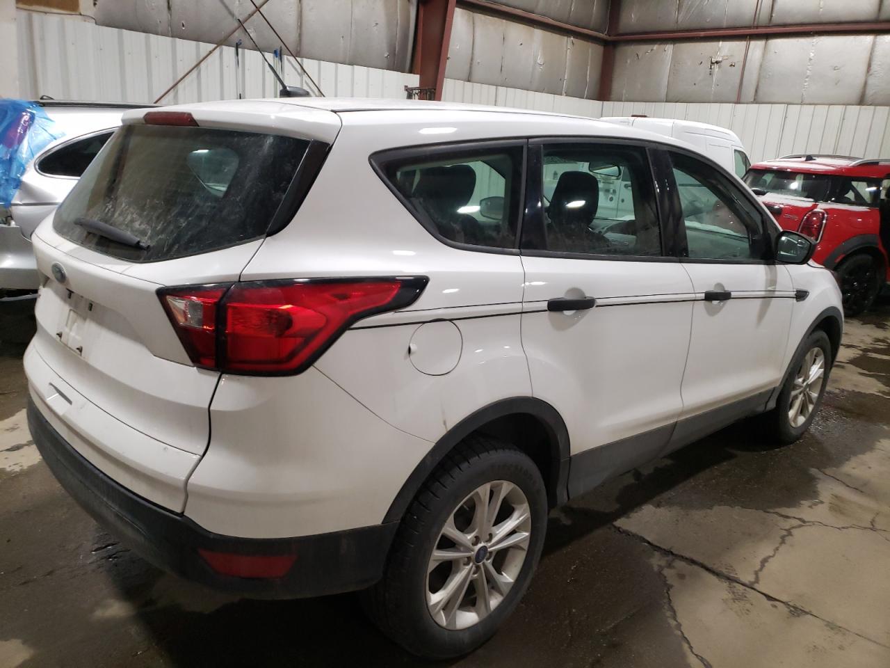 VIN 1FMCU0F74KUB06514 2019 FORD ESCAPE no.3