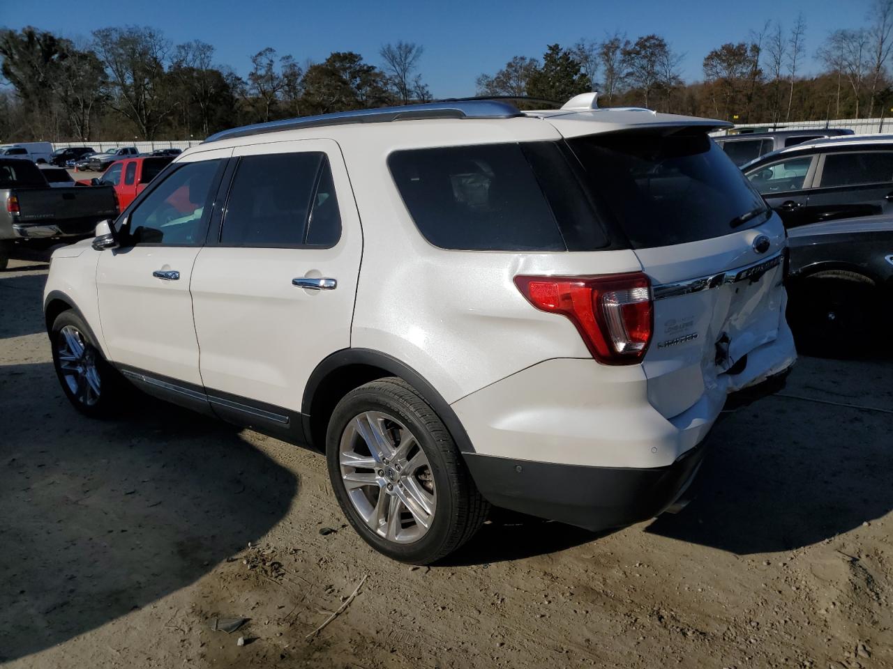2016 Ford Explorer - Image 2
