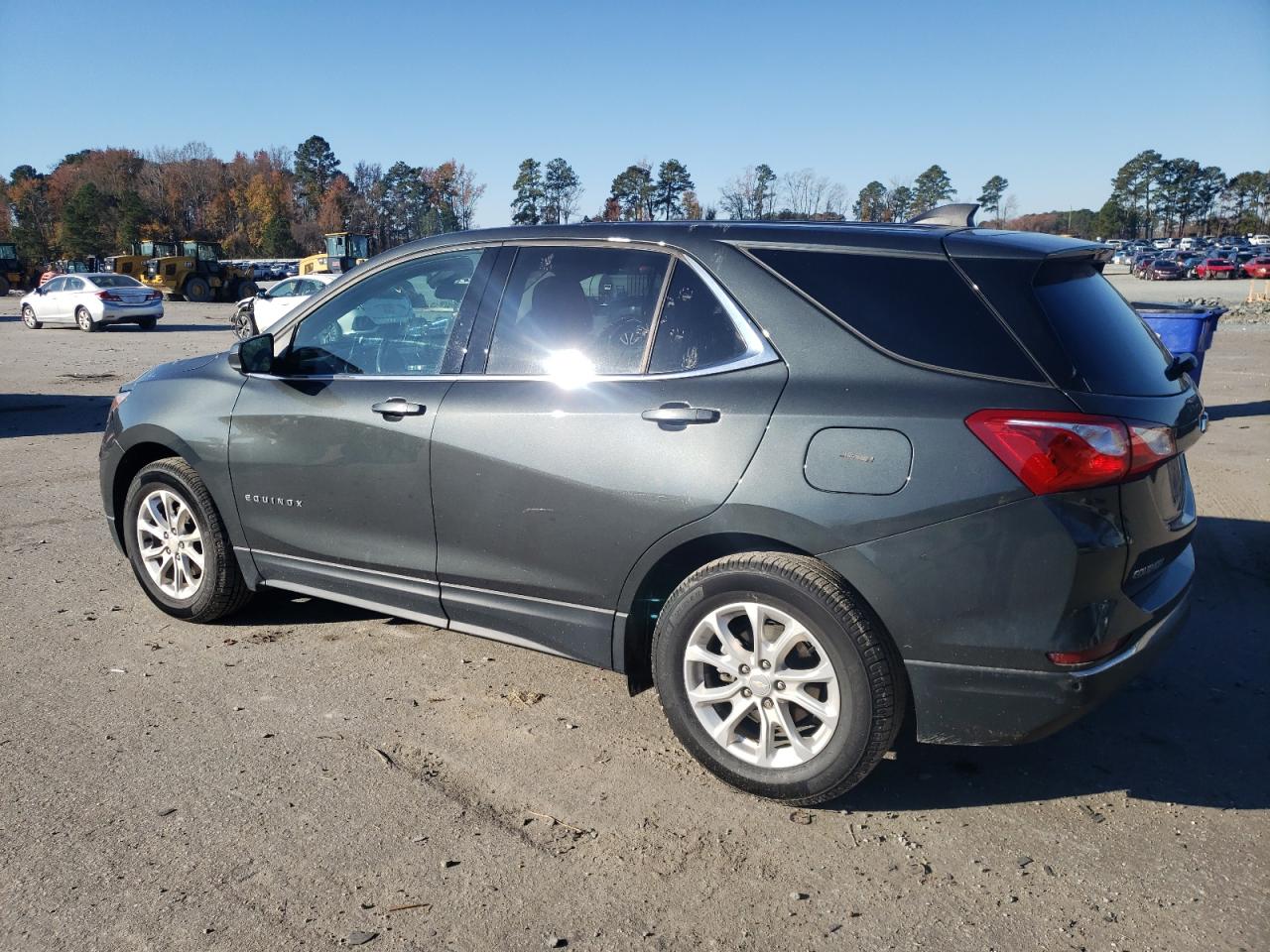 2020 Chevrolet Equinox - Image 2