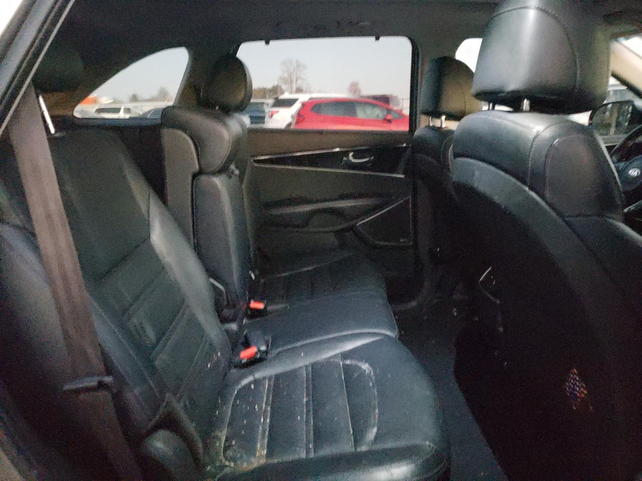 2017 Kia Sorento - Image 12