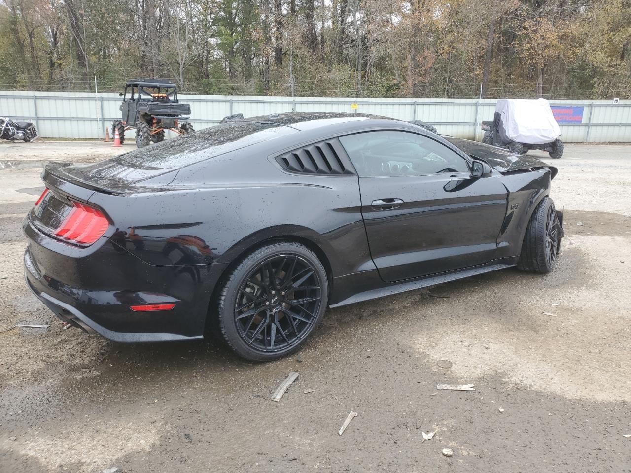 2019 Ford Mustang - Image 3