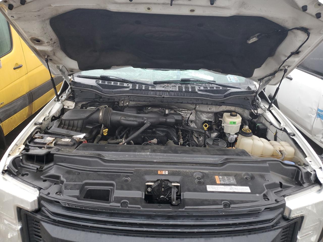 2017 Ford F450 - Image 13